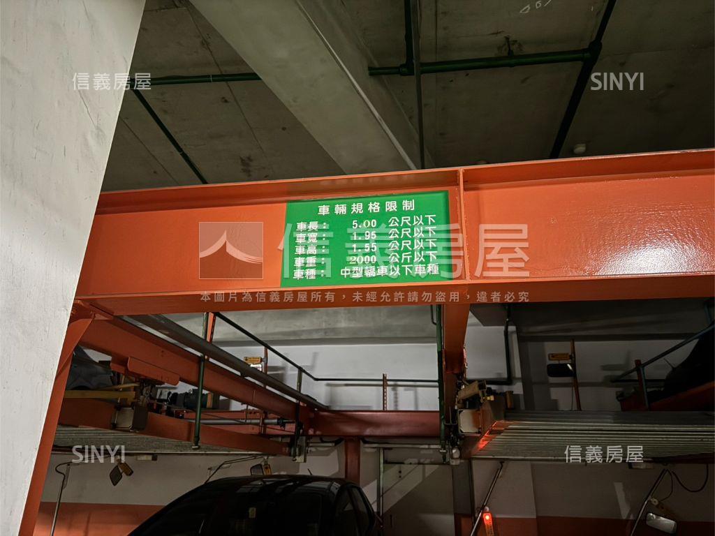 凱旋門稀有獨立產權車位房屋室內格局與周邊環境