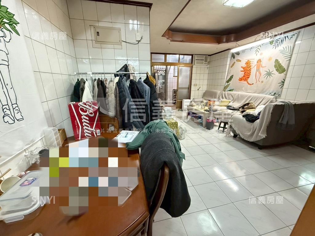 稀有景新街一樓房屋室內格局與周邊環境