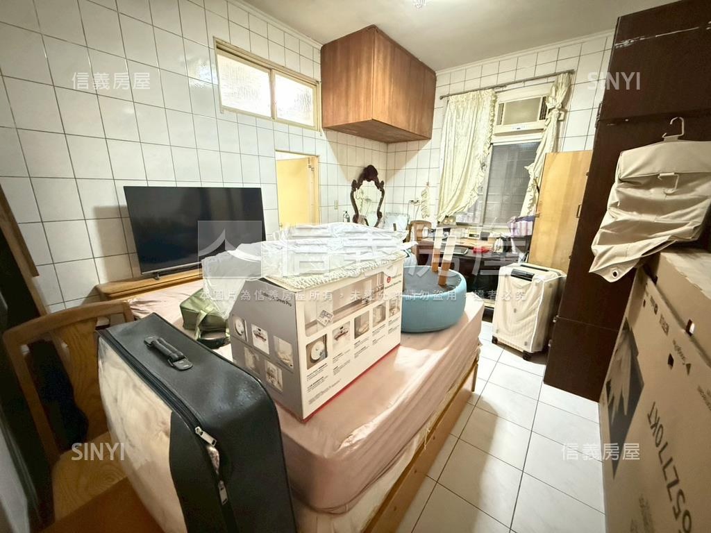 稀有景新街一樓房屋室內格局與周邊環境