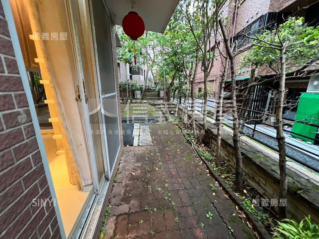 大直逸廊挑高庭院房屋室內格局與周邊環境