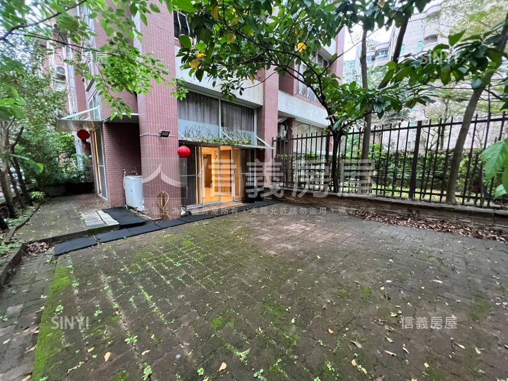 大直逸廊挑高庭院房屋室內格局與周邊環境