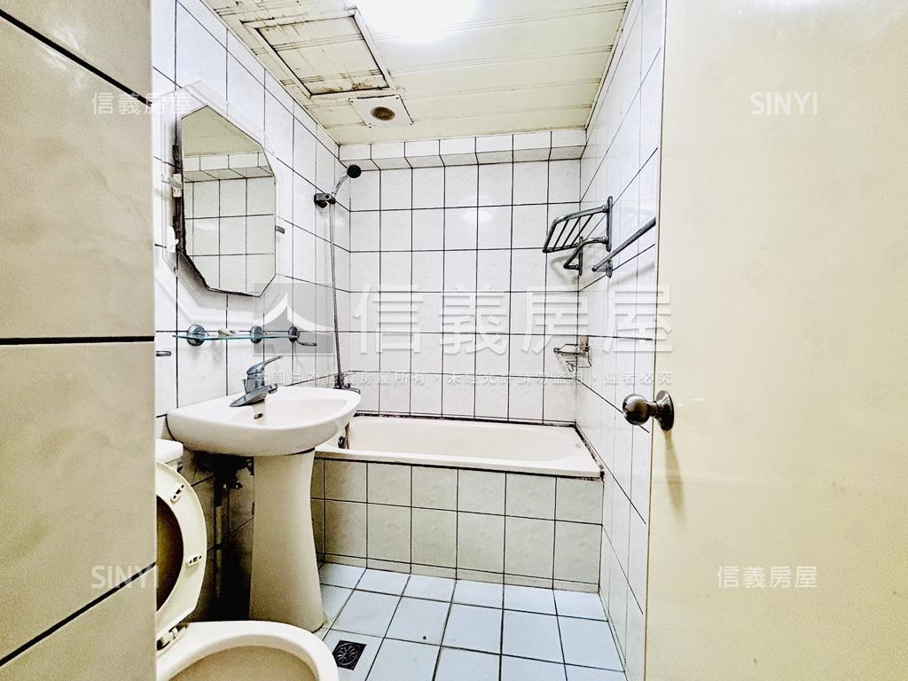 圓山低總價方正３房房屋室內格局與周邊環境