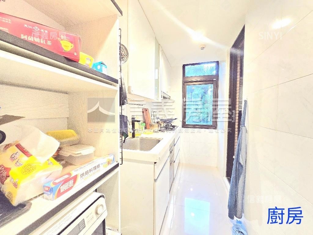 五期良茂雅典綠景三房車位房屋室內格局與周邊環境