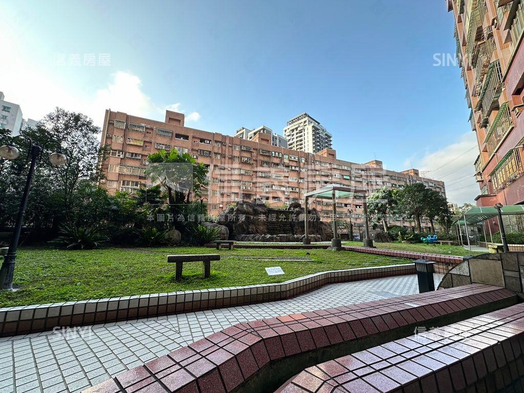 紅綠景觀樹海三房房屋室內格局與周邊環境