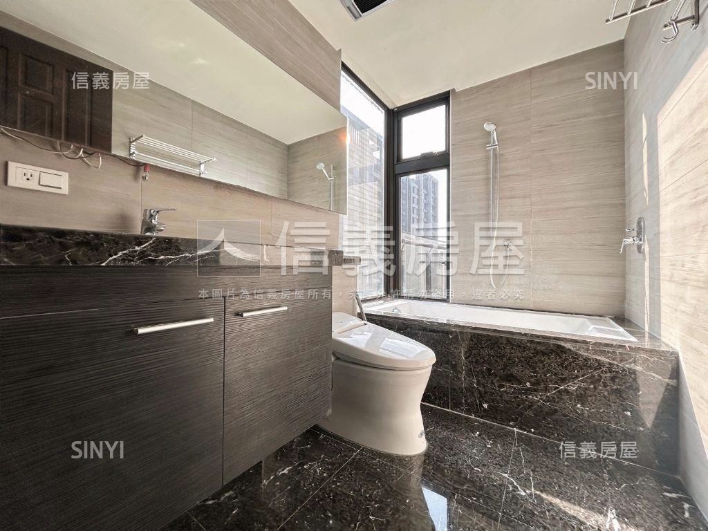 世界島視野戶三房車位房屋室內格局與周邊環境