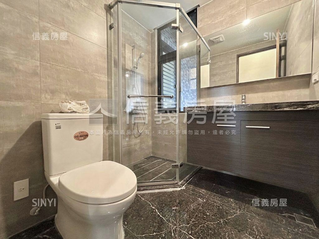 世界島視野戶三房車位房屋室內格局與周邊環境