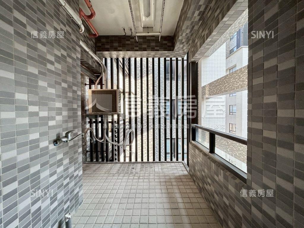 世界島視野戶三房車位房屋室內格局與周邊環境