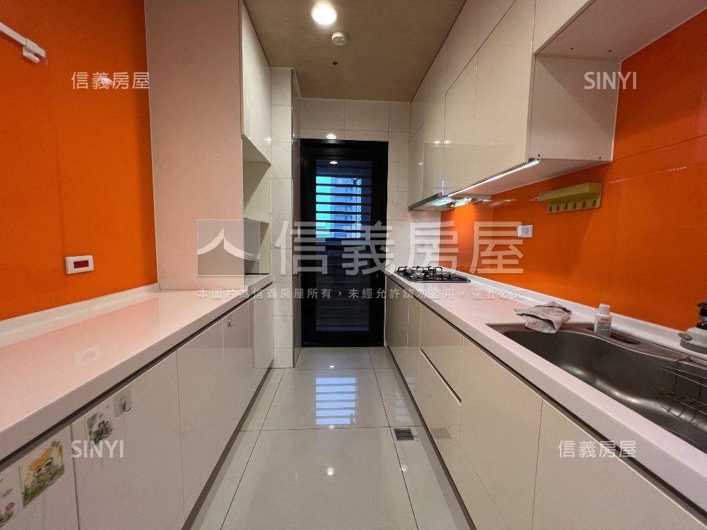 遠雄美裝挑高豪景兩房一室房屋室內格局與周邊環境