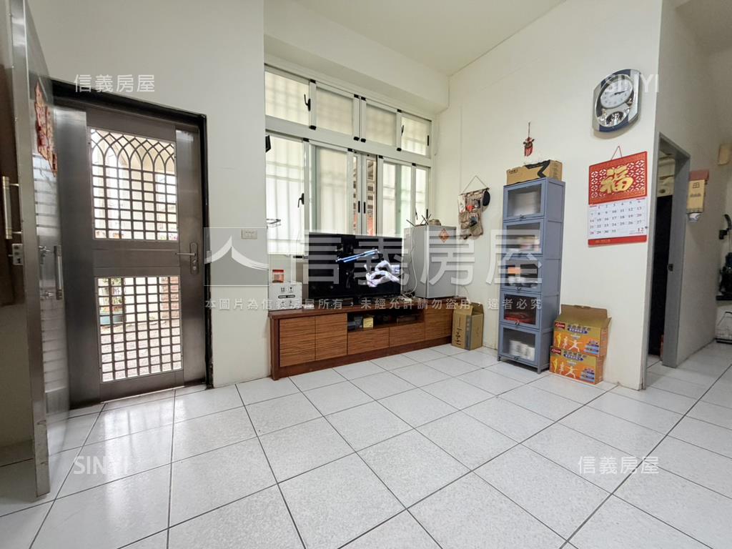 屋況佳中投美透天房屋室內格局與周邊環境