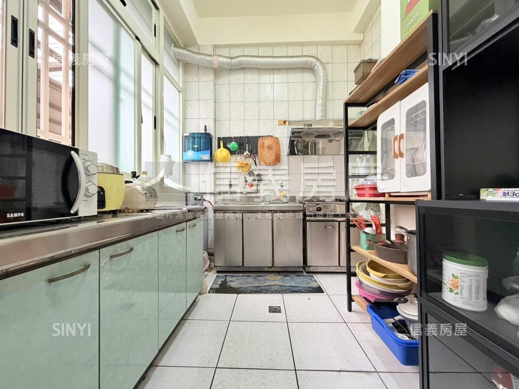 屋況佳中投美透天房屋室內格局與周邊環境