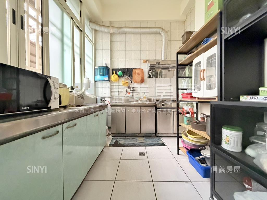 屋況佳中投美透天房屋室內格局與周邊環境