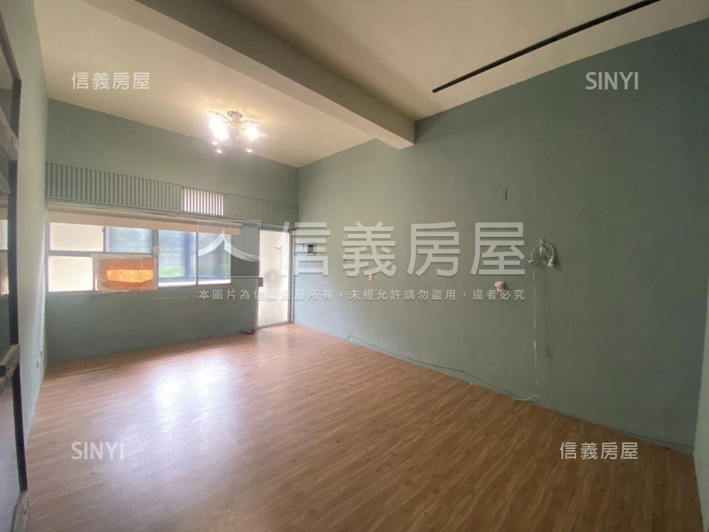 近衛武營正路透天房屋室內格局與周邊環境