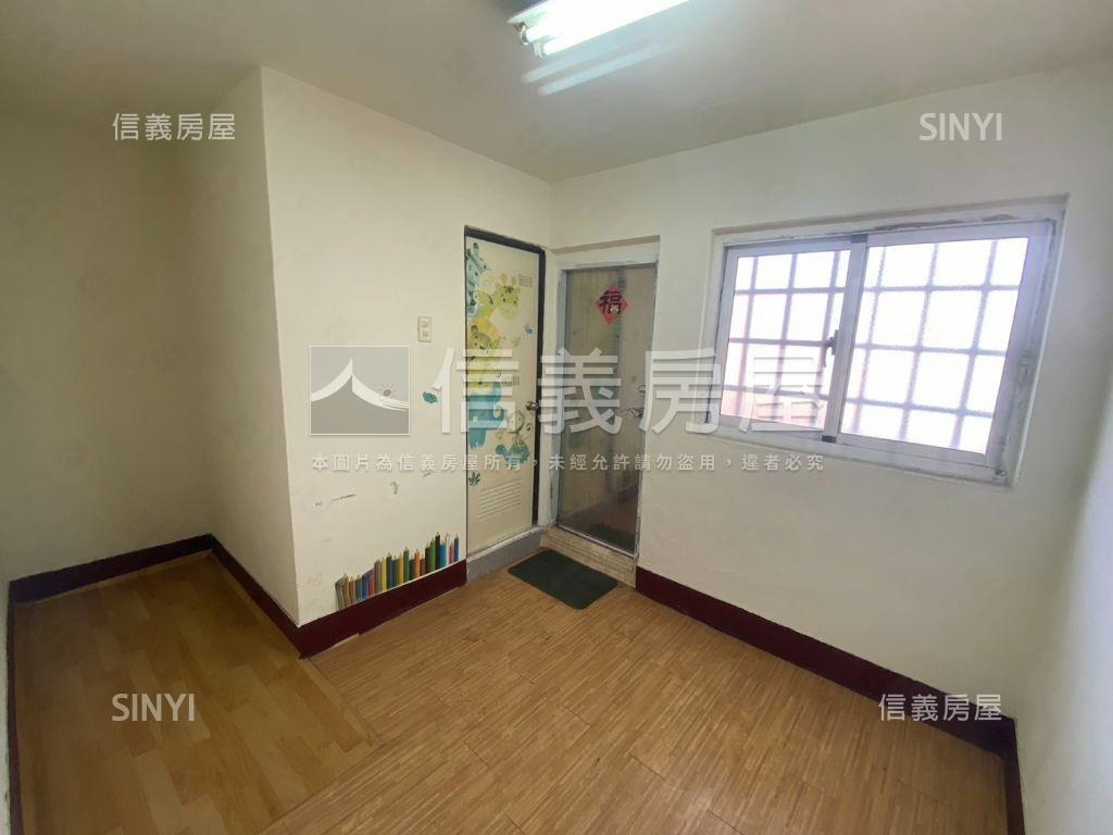 近衛武營正路透天房屋室內格局與周邊環境