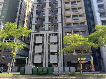 松山寶吉頂樓露臺戶