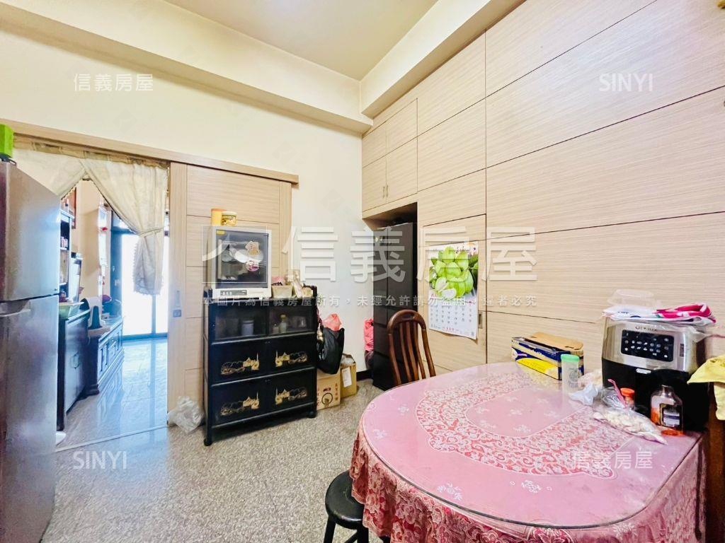 雅楓街透天店墅房屋室內格局與周邊環境