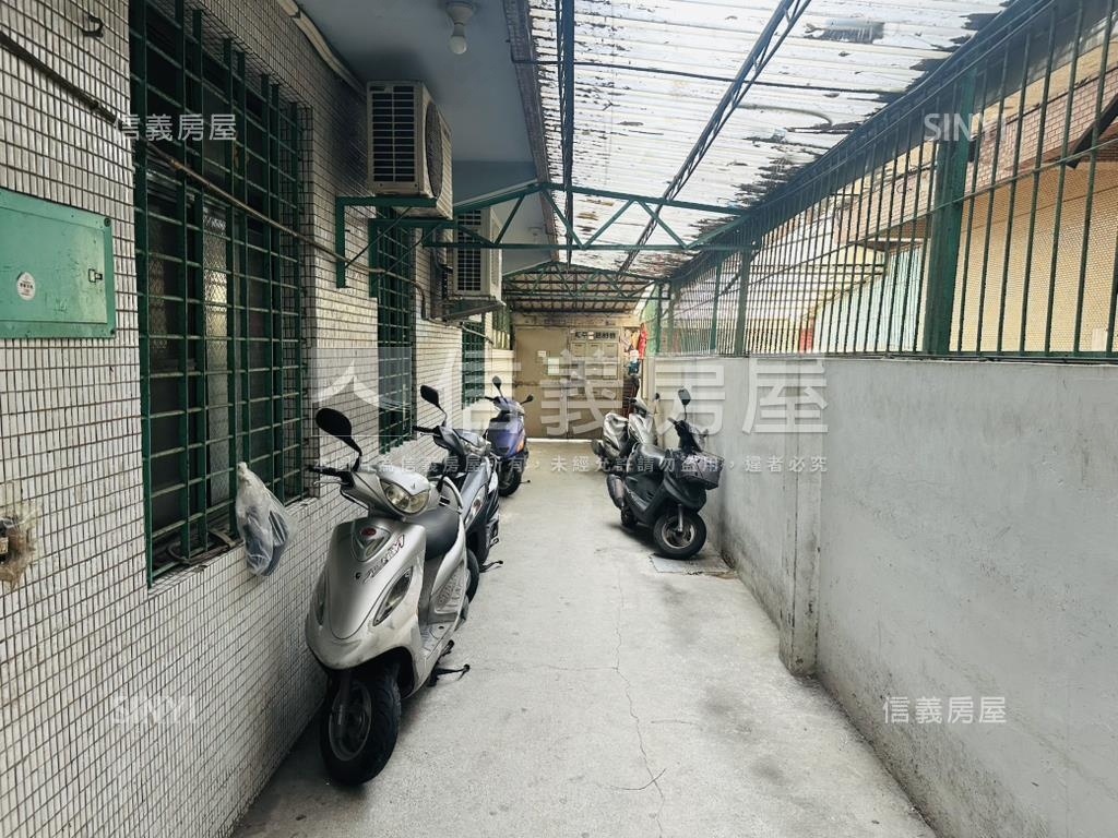 近文化中心邊間四房房屋室內格局與周邊環境