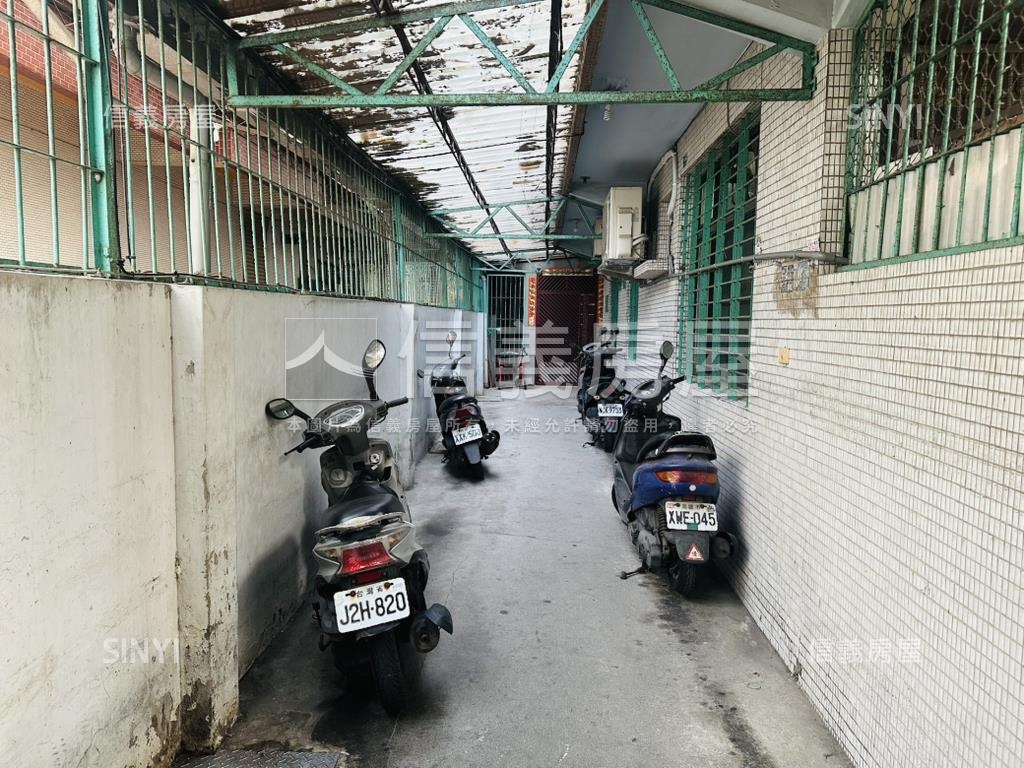 近文化中心邊間四房房屋室內格局與周邊環境