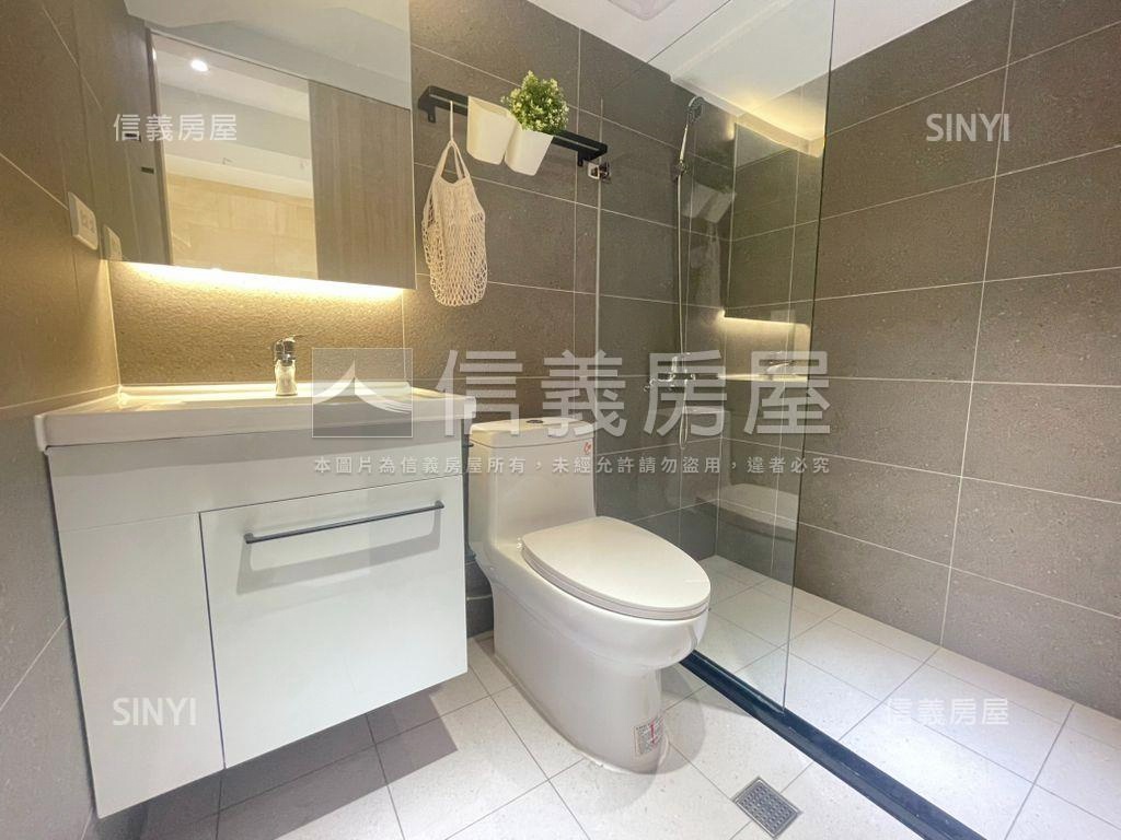 電梯精美裝潢三房房屋室內格局與周邊環境