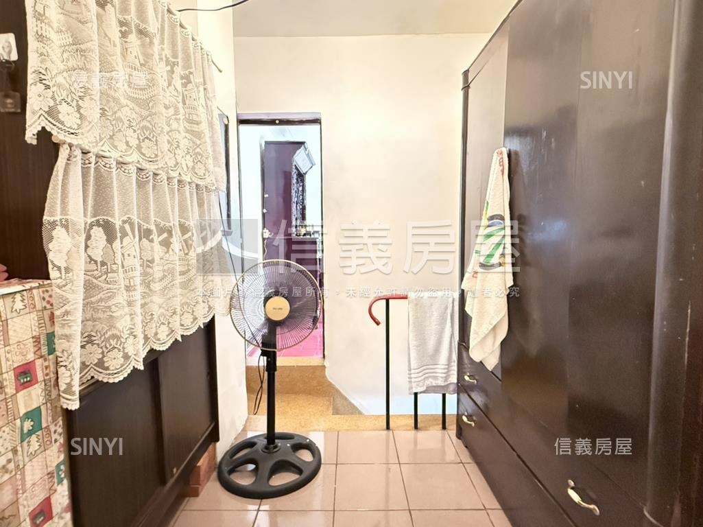 小巨蛋靜巷方正頂加美寓房屋室內格局與周邊環境