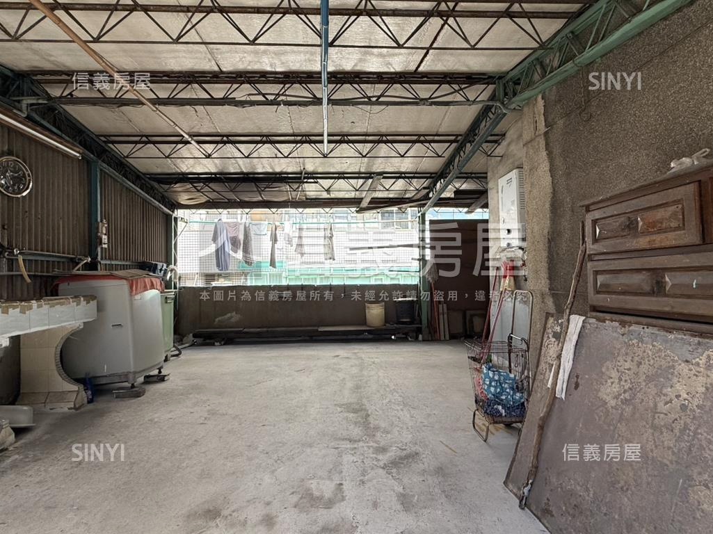 小巨蛋靜巷方正頂加美寓房屋室內格局與周邊環境