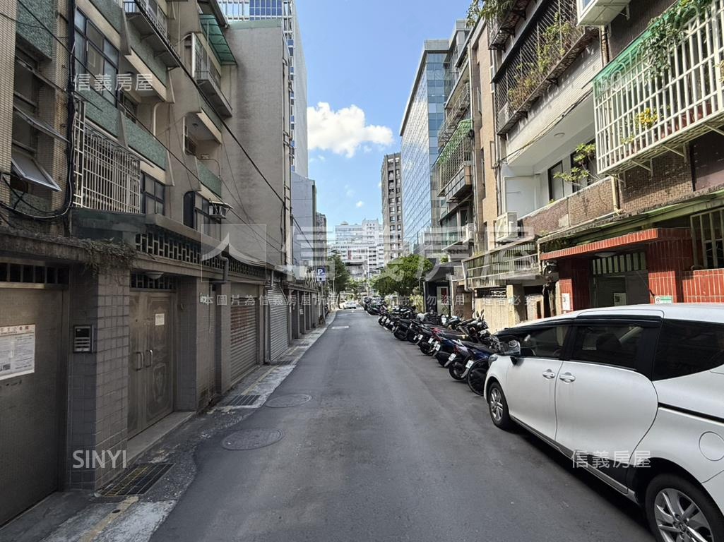 小巨蛋靜巷方正頂加美寓房屋室內格局與周邊環境
