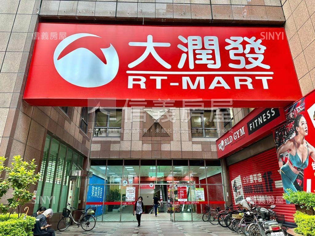 捷運雙層金店面房屋室內格局與周邊環境
