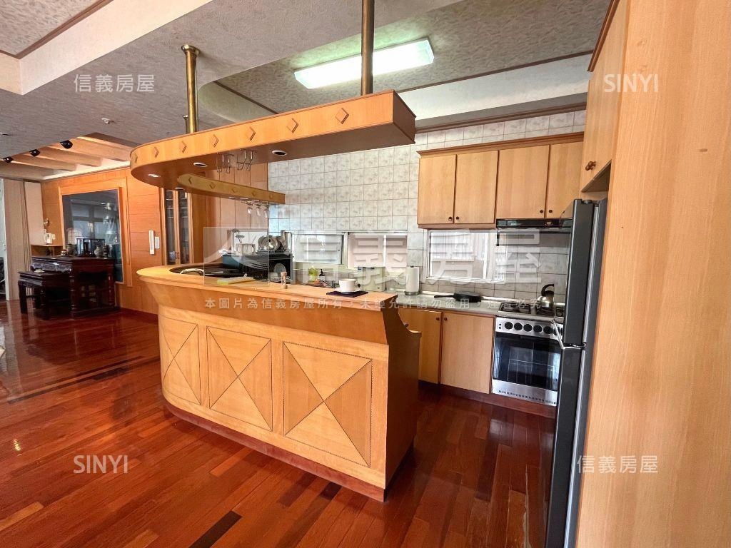 面公園百坪豪邸房屋室內格局與周邊環境