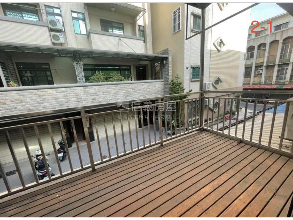 裕豐街收租車庫透天房屋室內格局與周邊環境