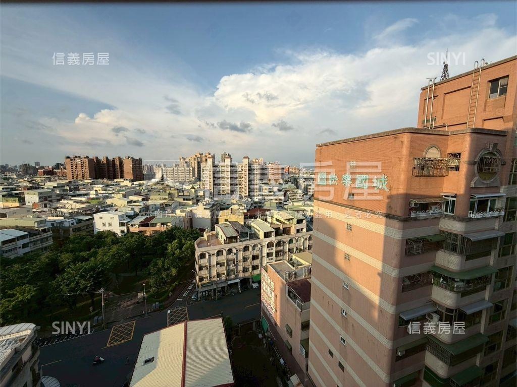 五甲商圈高樓三房平車房屋室內格局與周邊環境