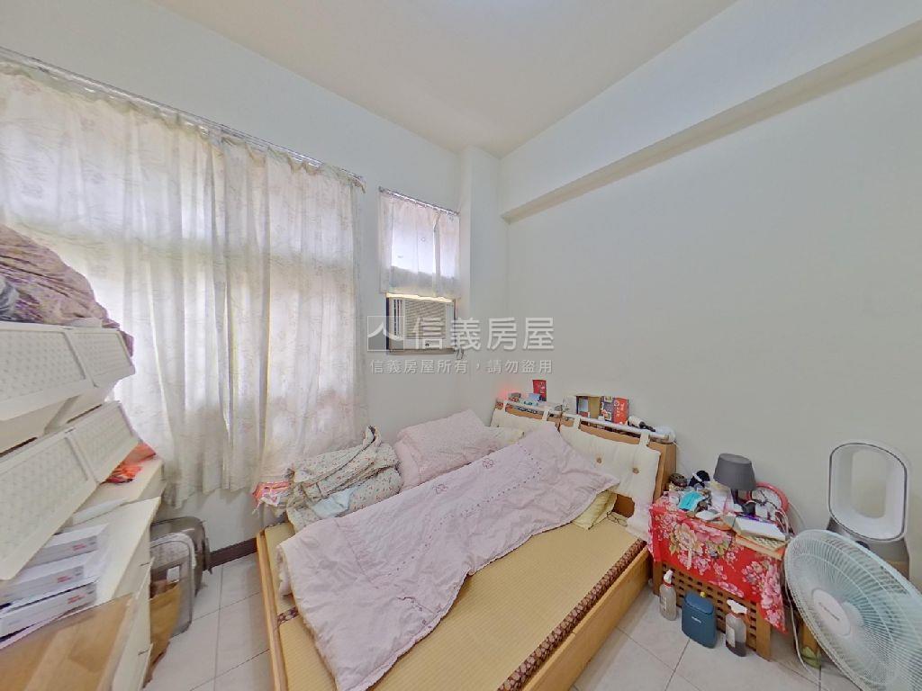 一品花園兩房兩衛平車房屋室內格局與周邊環境