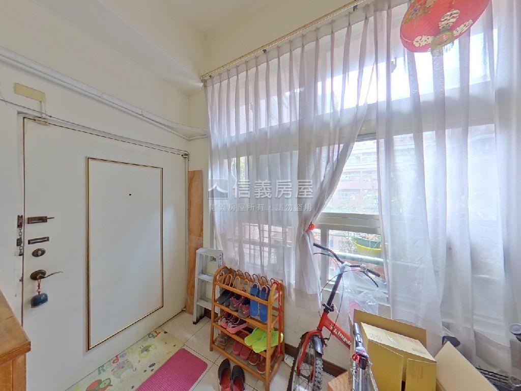一品花園兩房兩衛平車房屋室內格局與周邊環境