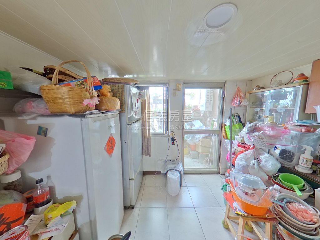 一品花園兩房兩衛平車房屋室內格局與周邊環境