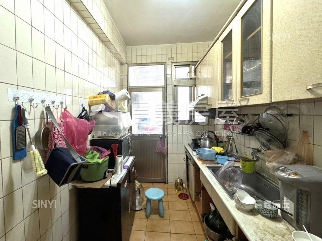 中港路一層一戶四房美寓房屋室內格局與周邊環境