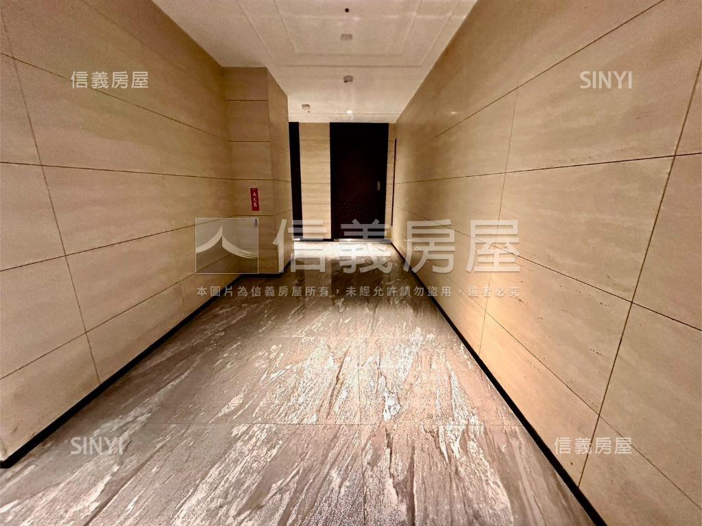 中工碧硯閣朝南三房附車位房屋室內格局與周邊環境