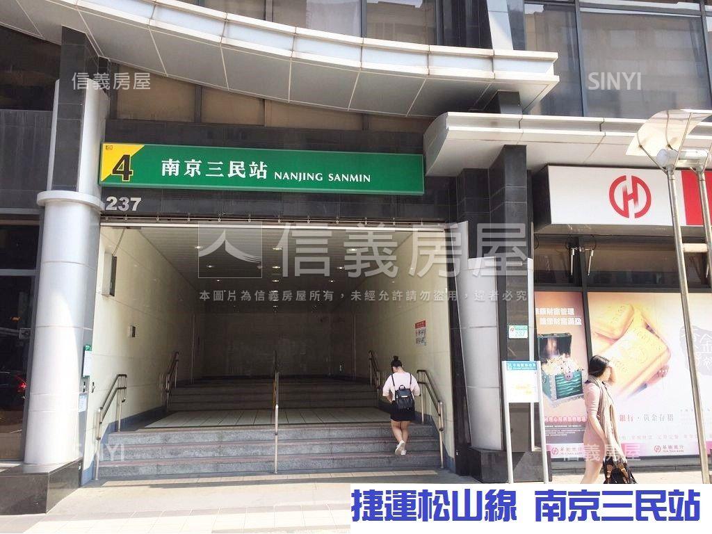 中工碧硯閣朝南三房附車位房屋室內格局與周邊環境