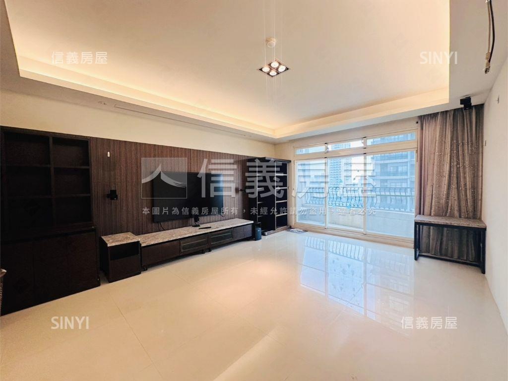 椰林大道美景四房雙車位房屋室內格局與周邊環境