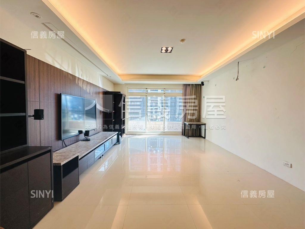 椰林大道美景四房雙車位房屋室內格局與周邊環境