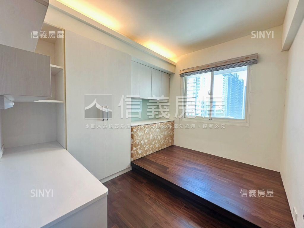 椰林大道美景四房雙車位房屋室內格局與周邊環境