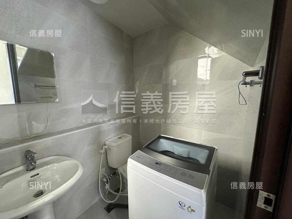南科新市明亮雙車墅房屋室內格局與周邊環境