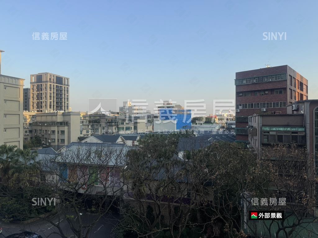 登皇名門四房車位房屋室內格局與周邊環境