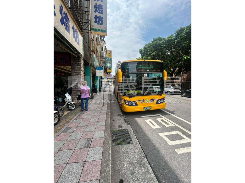 ★福虎★象山邊間三樓房屋室內格局與周邊環境