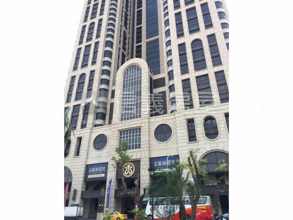 前金愛河Ｐ＆Ｔ豪宅房屋室內格局與周邊環境