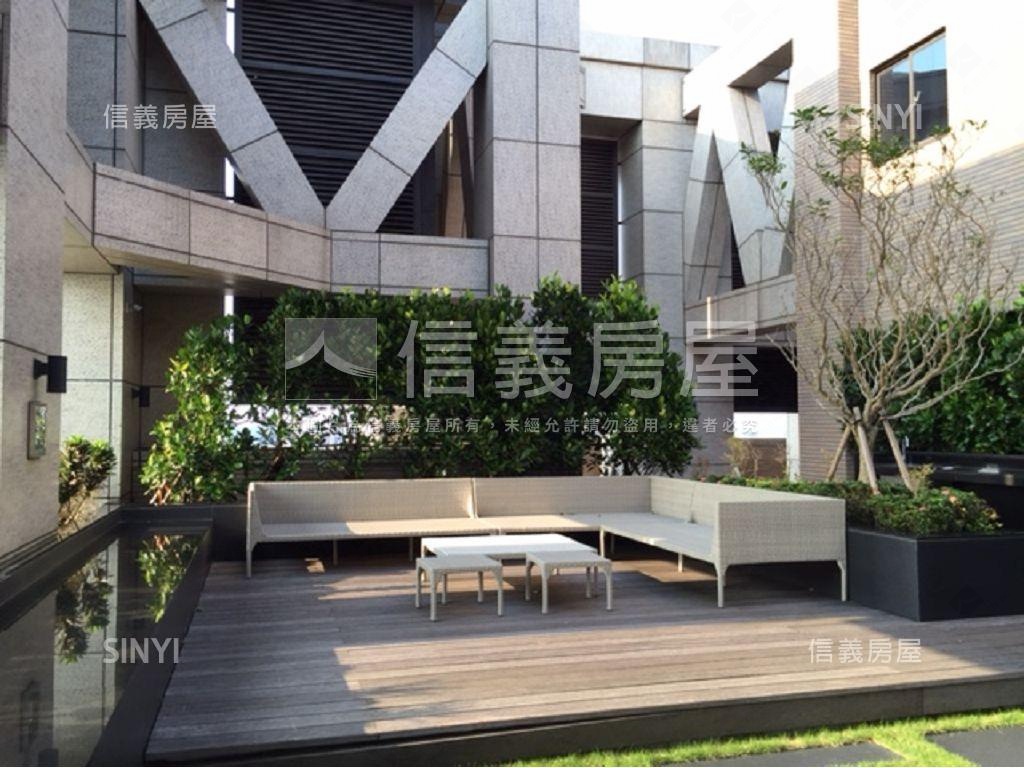 前金愛河Ｐ＆Ｔ豪宅房屋室內格局與周邊環境