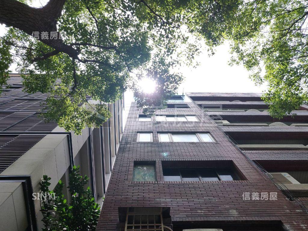 新接徐州路電梯三房住辦房屋室內格局與周邊環境