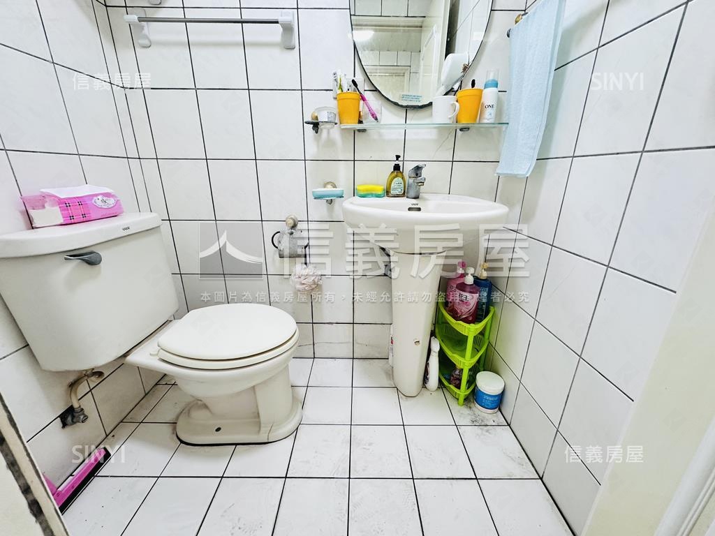 專委翡翠森林３房車位房屋室內格局與周邊環境