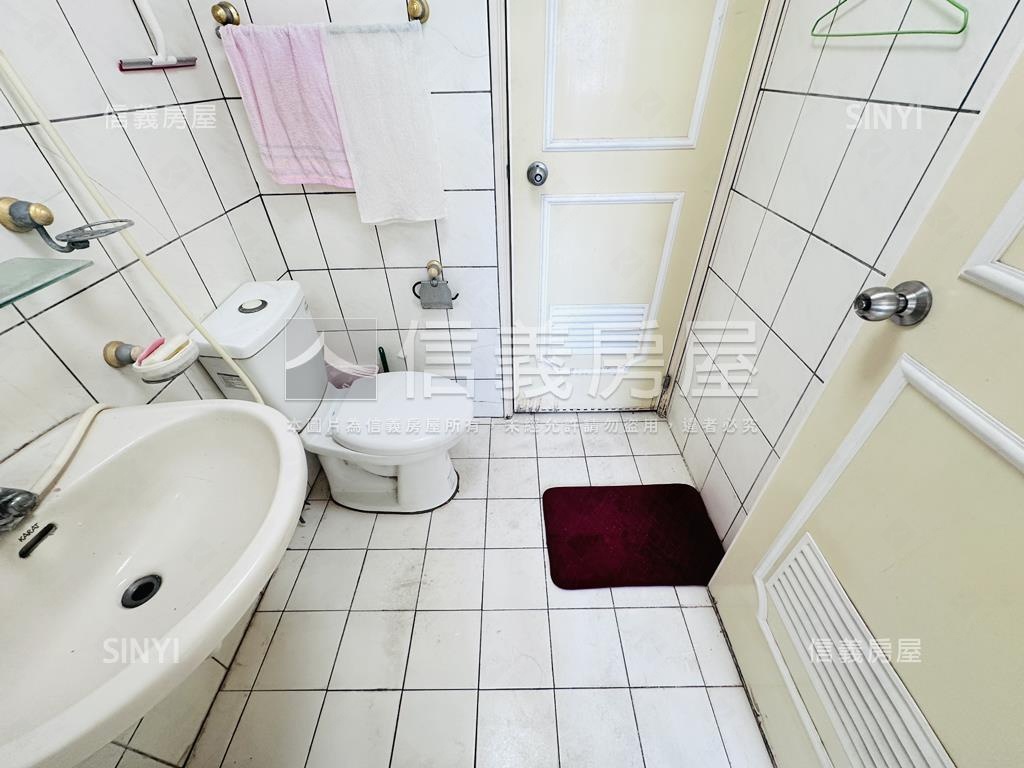 專委翡翠森林３房車位房屋室內格局與周邊環境