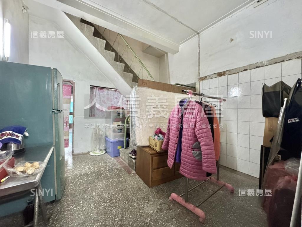 文化中心四維五福商五透天房屋室內格局與周邊環境