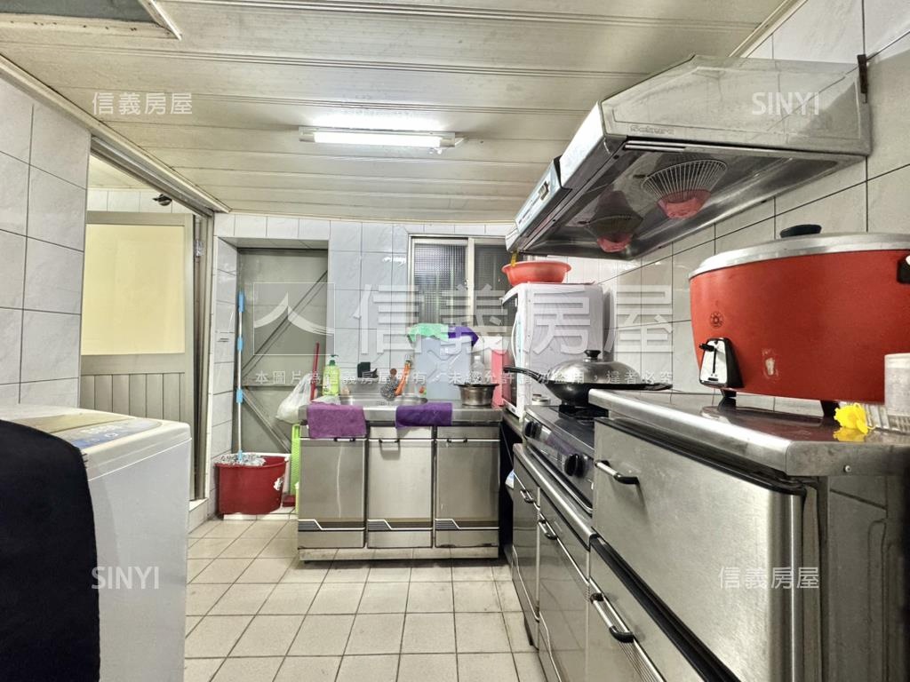 文化中心四維五福商五透天房屋室內格局與周邊環境