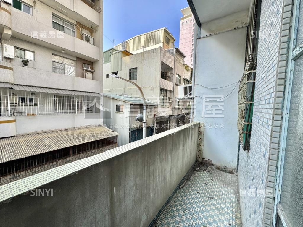 文化中心四維五福商五透天房屋室內格局與周邊環境