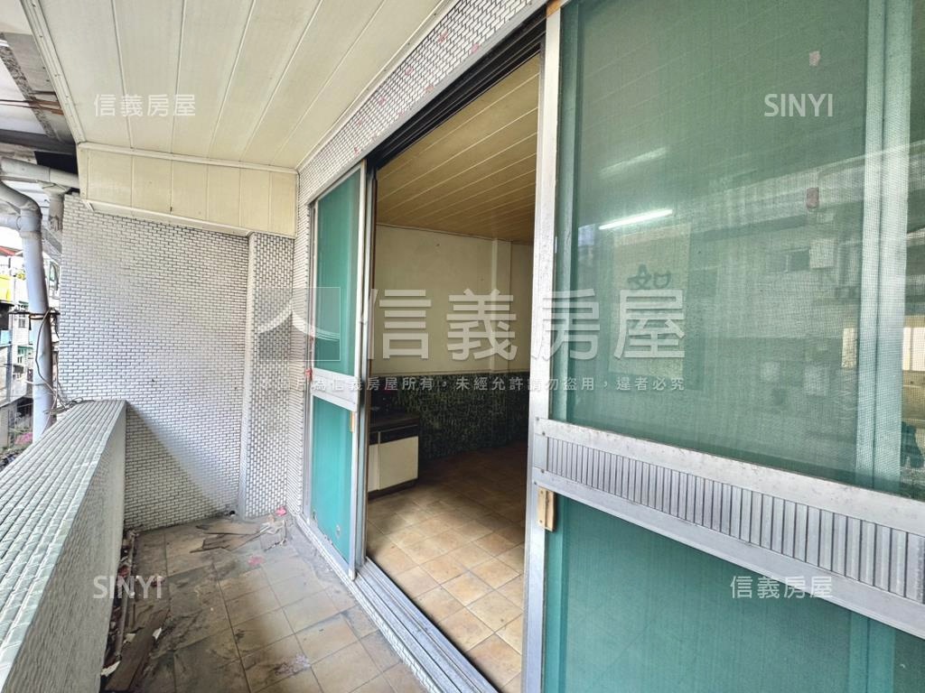 文化中心四維五福商五透天房屋室內格局與周邊環境